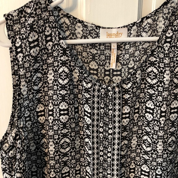 Patterned Tank Top - Picture 2 of 5